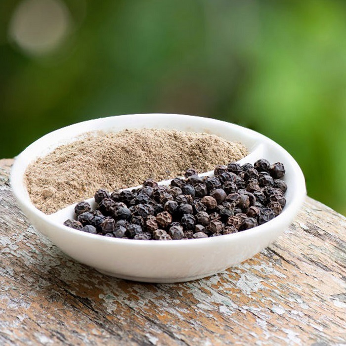 Black Pepper (Whole & Powder)